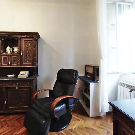 Casa Antica - Historical In Old City Center Apartment Trieste