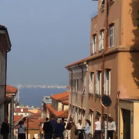 Casa Antica - Historical In Old City Center Apartment