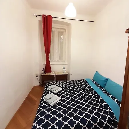 Casa Antica - Historical In Old City Center Apartment Trieste