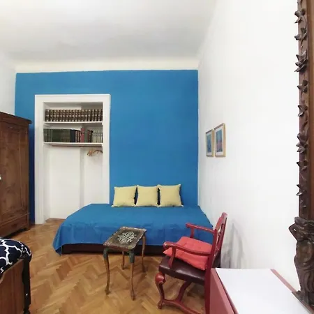 Casa Antica - Historical In Old City Center Apartment Trieste