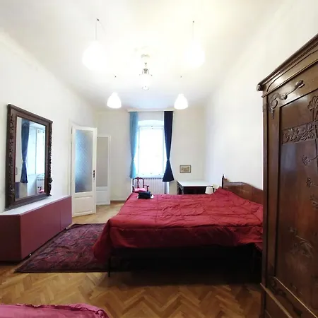 Casa Antica - Historical In Old City Center Apartment *